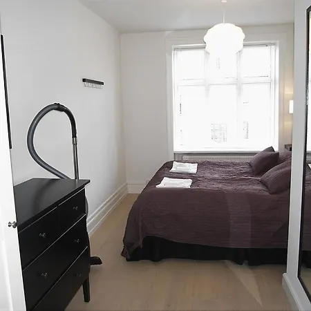 Cozy In Center Apartment *